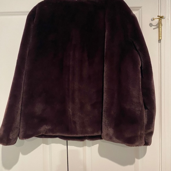 Beautiful plum faux fur jacket from Sanctuary. - Picture 2 of 3